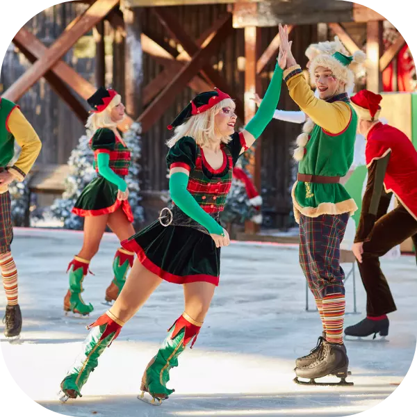 Bailarines sobre hielo en el espectáculo de Navidad de PortAventura