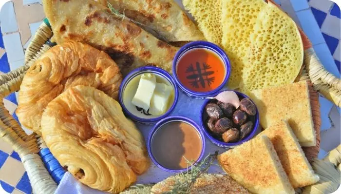 Desayuno típico marroquí