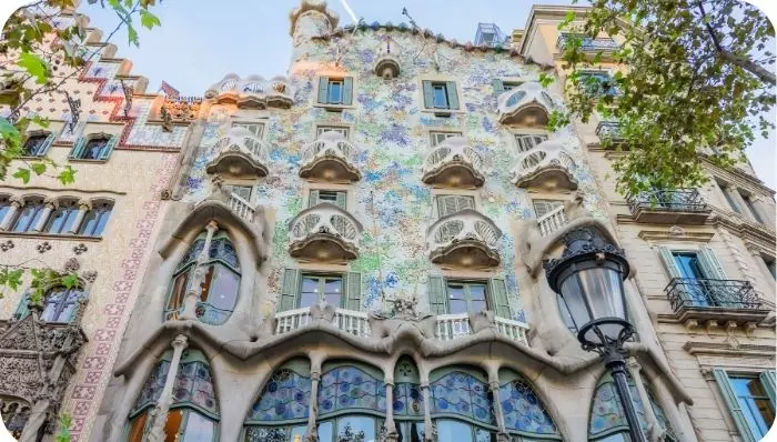 View of the facade of Casa Batlló