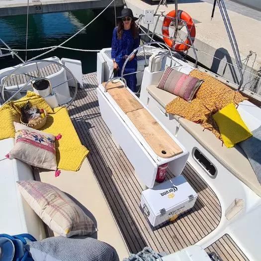 Sailboat rental with skipper in Barcelona
