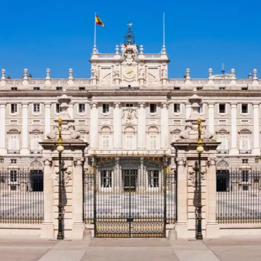 Royal Palace Tour in Madrid with skip the line tickets